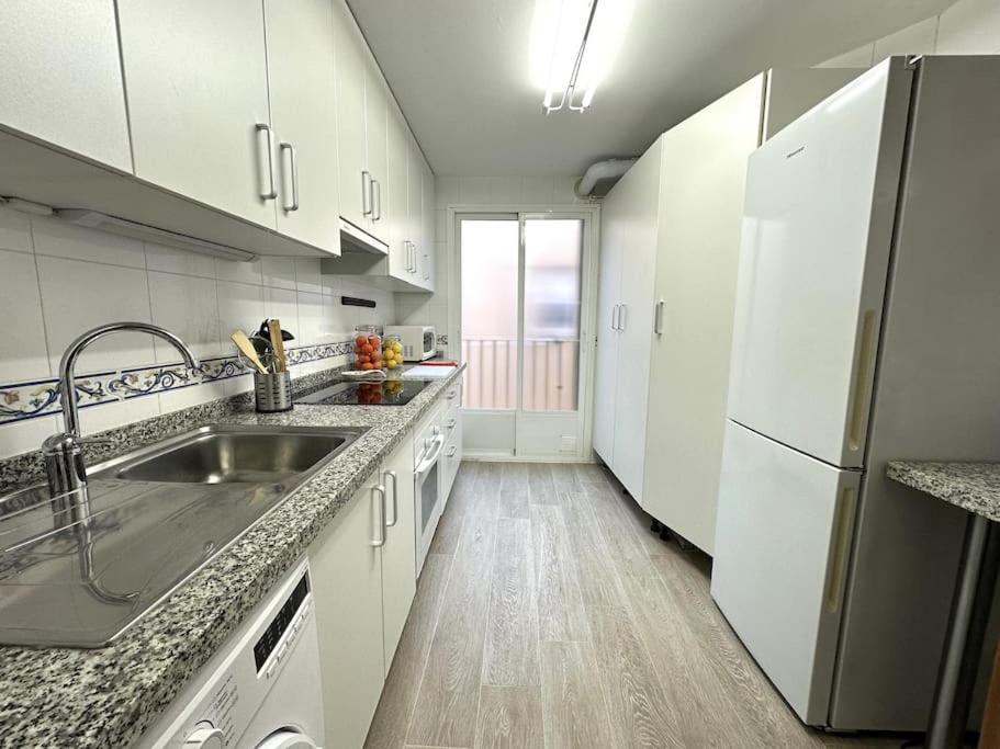 Apartamento Piso En Linares Zona Centro Con Parking Gratis Exterior foto
