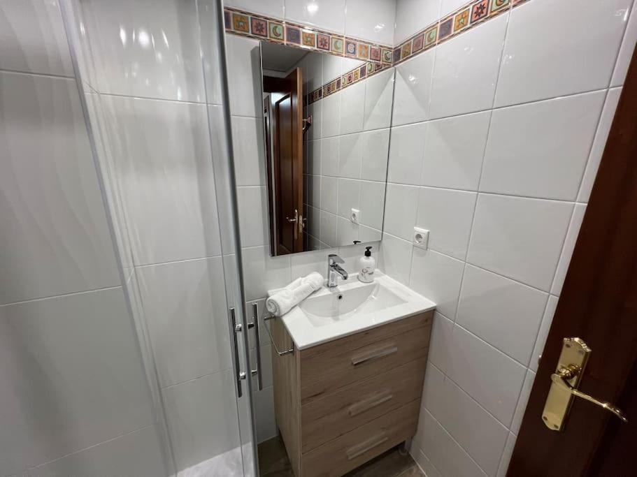 Apartamento Piso En Linares Zona Centro Con Parking Gratis Exterior foto