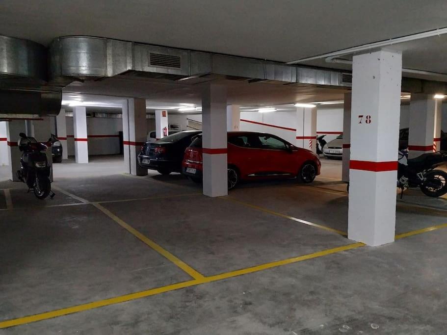 Apartamento Piso En Linares Zona Centro Con Parking Gratis Exterior foto