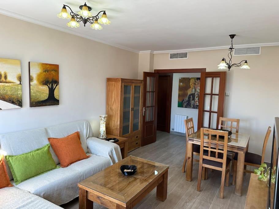Apartamento Piso En Linares Zona Centro Con Parking Gratis Exterior foto